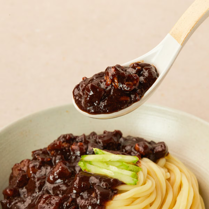 (Sempio] Chaochai130° Wok-Fried Jjajang Sauce 180g 샘표 차오차이 직화 간짜장