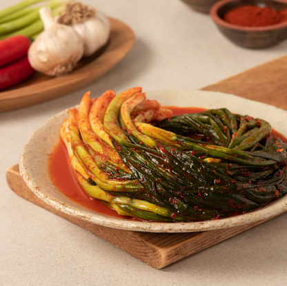 [Jongga] Pa Kimchi (Green Onion Kimchi)  300g 종가 파김치 300g