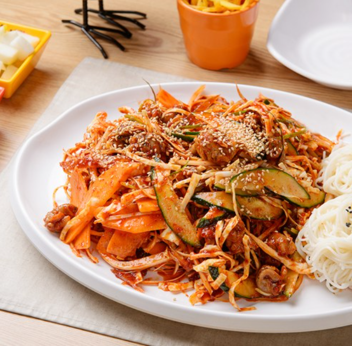 [Kidarifood] Golbaengi Bibim Somyeon (Spicy Whelk Noodles) 389g  키다리 골뱅이 비빔소면